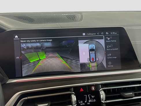 Used 2022 BMW X7 xDrive40i w/ Parking Assistance Package image 19