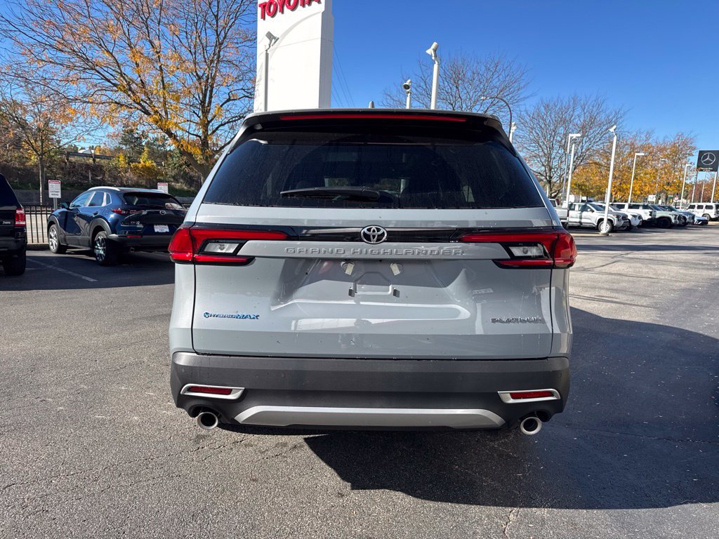 New 2026 Toyota Grand Highlander AWD Hybrid image 4