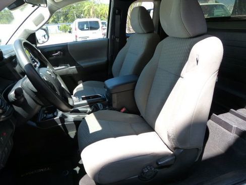 Used 2021 Toyota Tacoma SR image 31