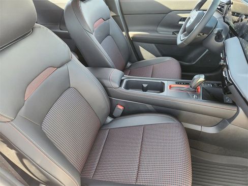 New 2026 Nissan Kicks SR image 11