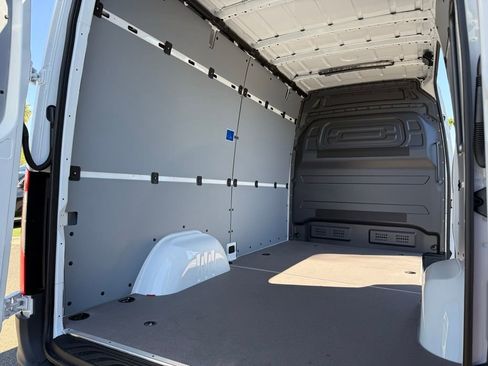 New 2026 Mercedes-Benz Sprinter 2500 image 19