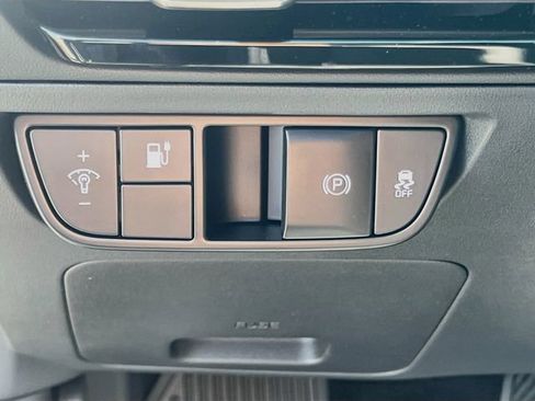 New 2026 Kia EV6 Light RWD image 10