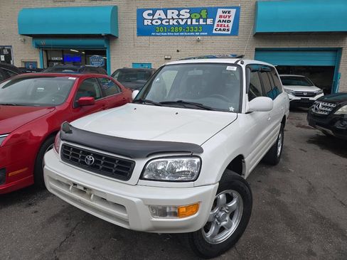 Used 2000 Toyota RAV4 4WD image 3