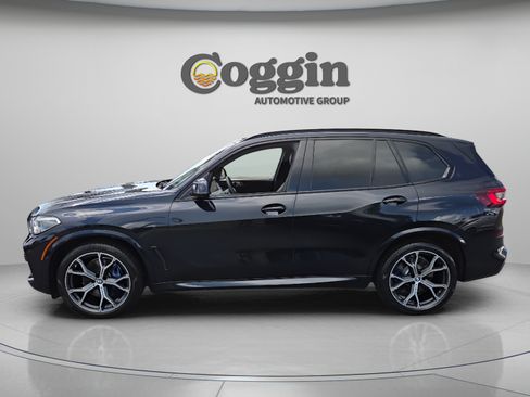 Used 2021 BMW X5 xDrive40i w/ M Sport Package AWD/4WD image 2