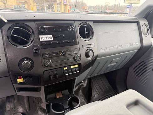 Used 2011 Ford F550 4x4 Crew Cab Super Duty w/ Payload Upgrade Pkg image 13