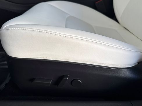 Used 2020 Tesla Model 3 Performance image 14