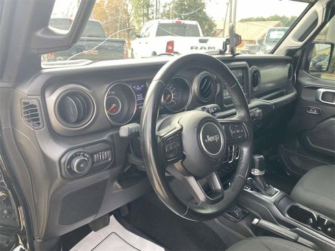 Used 2022 Jeep Wrangler Unlimited Sport image 21