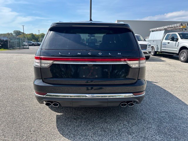 Used 2024 Lincoln Aviator AWD w/ Premium Package image 5