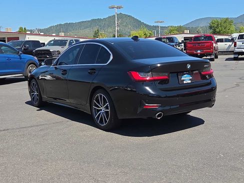 Used 2019 BMW 330i Sedan w/ Convenience Package RWD image 12