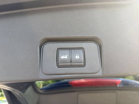 Used 2026 Nissan Rogue SV FWD image 23