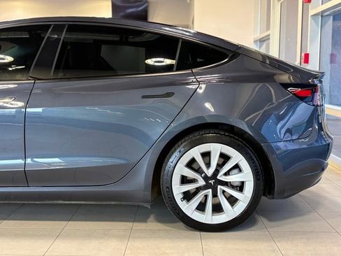 Used 2021 Tesla Model 3 Standard Range Plus image 9