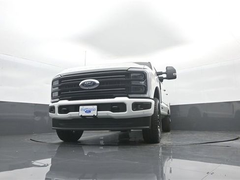 New 2026 Ford F250 Platinum w/ FX4 Off-Road Package image 27