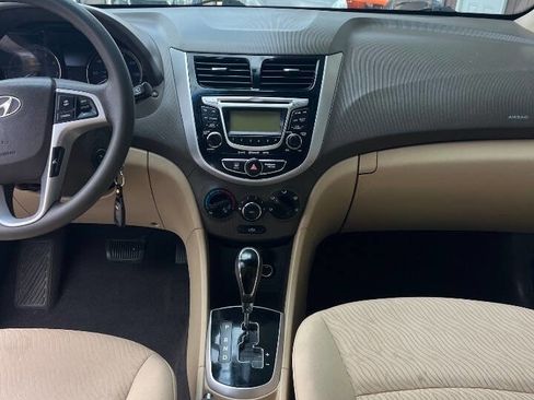 Used 2012 Hyundai Accent GLS w/ Premium Pkg 3 FWD image 10