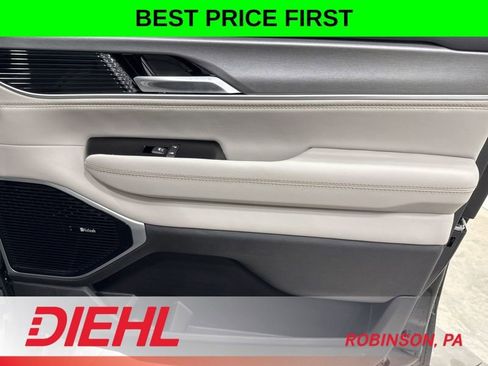 New 2026 Jeep Grand Wagoneer Limited AWD/4WD image 18