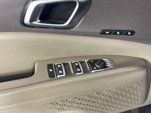 Used 2026 Kia Carnival SX FWD image 11