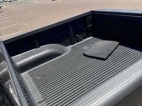 Used 2019 Nissan Frontier SV RWD image 5