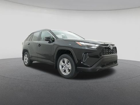 New 2025 Toyota RAV4 XLE image 29