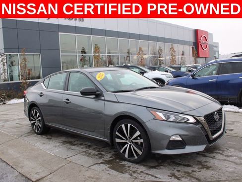 Certified 2021 Nissan Altima 2.5 SR image 1