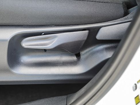 Certified 2026 Toyota Corolla Cross LE w/ Moonroof Package image 19