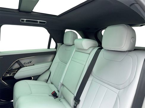 Used 2025 Land Rover Range Rover Sport image 35