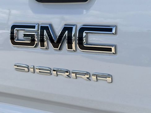 Used 2024 GMC Sierra 1500 Elevation w/ LPO, Elevation Black Package RWD image 7