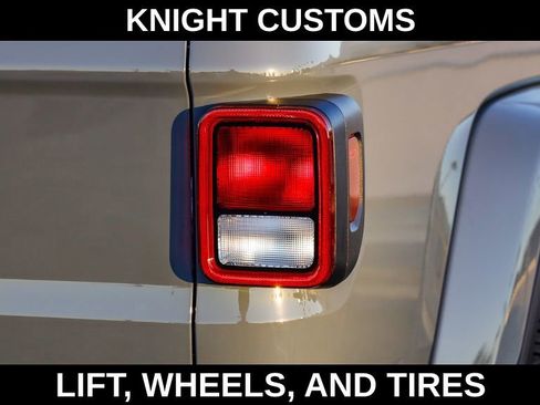 New 2025 Jeep Gladiator Sport image 10