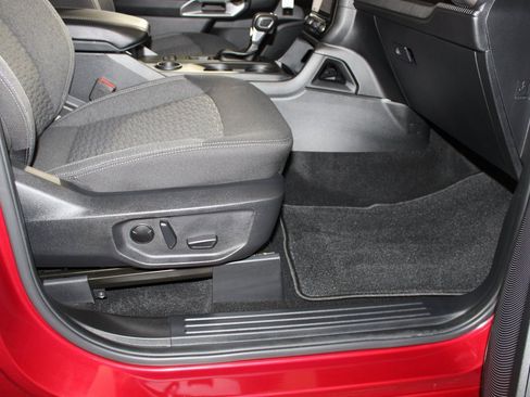 Used 2025 Ford Ranger XLT w/ Equipment Group 301A High image 11