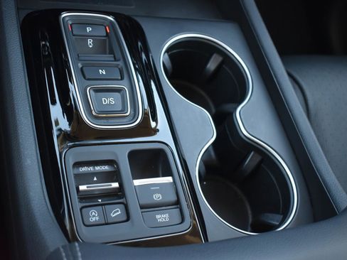 Used 2023 Honda Pilot Elite image 9