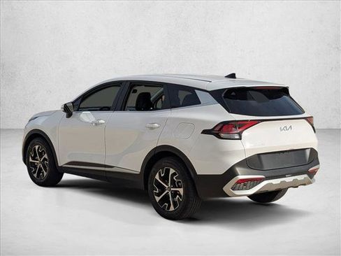 Used 2025 Kia Sportage EX FWD image 7