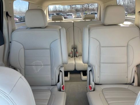 Used 2023 GMC Acadia Denali w/ Denali Ultimate Package image 17