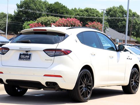 Used 2022 Maserati Levante GT image 11