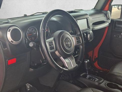 Used 2015 Jeep Wrangler Unlimited Rubicon AWD/4WD image 10