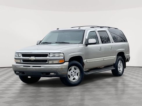 Used 2005 Chevrolet Suburban LT w/ Preferred Equipment Group image 1