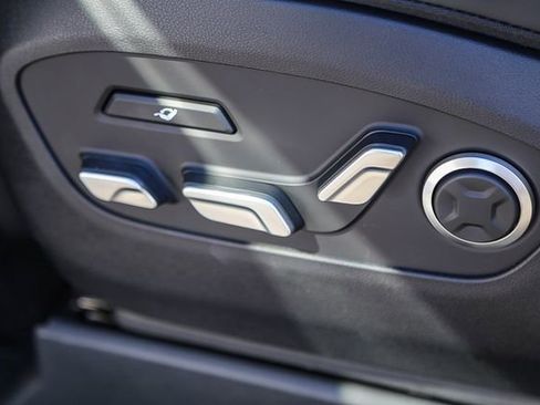 New 2026 Hyundai Ioniq 9 Limited AWD/4WD image 25