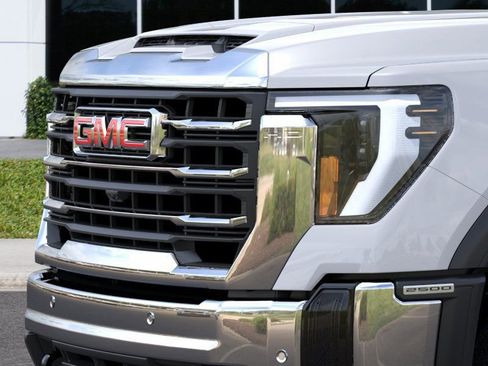 New 2026 GMC Sierra 2500 SLT w/ SLT Premium Package AWD/4WD image 13