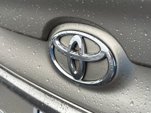 Used 2017 Toyota Camry SE FWD image 30