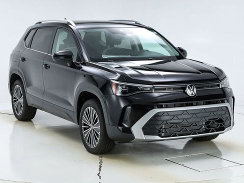 New 2026 Volkswagen Taos SE FWD image 15