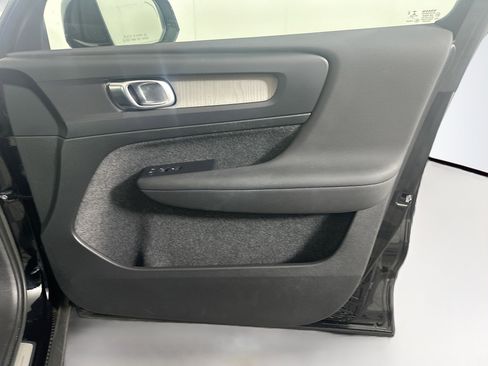 Used 2023 Volvo XC40 B5 Plus w/ Driver Assist Package AWD/4WD image 35