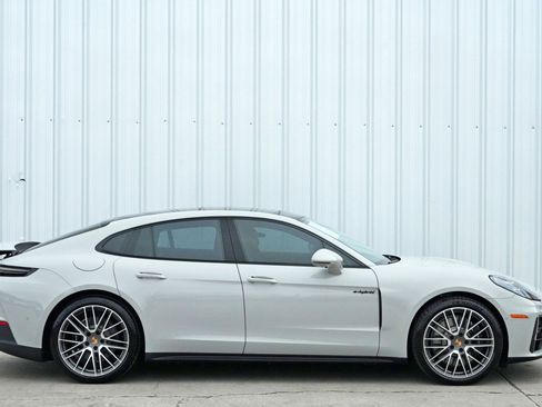 Used 2025 Porsche Panamera 4S AWD/4WD image 55