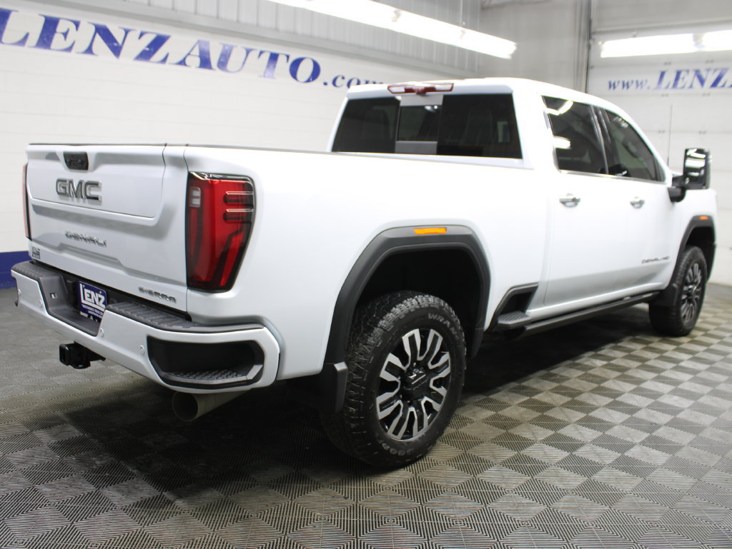 Used 2026 GMC Sierra 2500 Denali Ultimate w/ LPO, GMC Protection Package AWD/4WD image 6