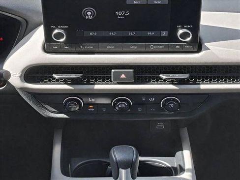 Used 2025 Honda HR-V LX image 14