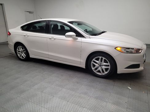 Used 2016 Ford Fusion SE FWD image 11