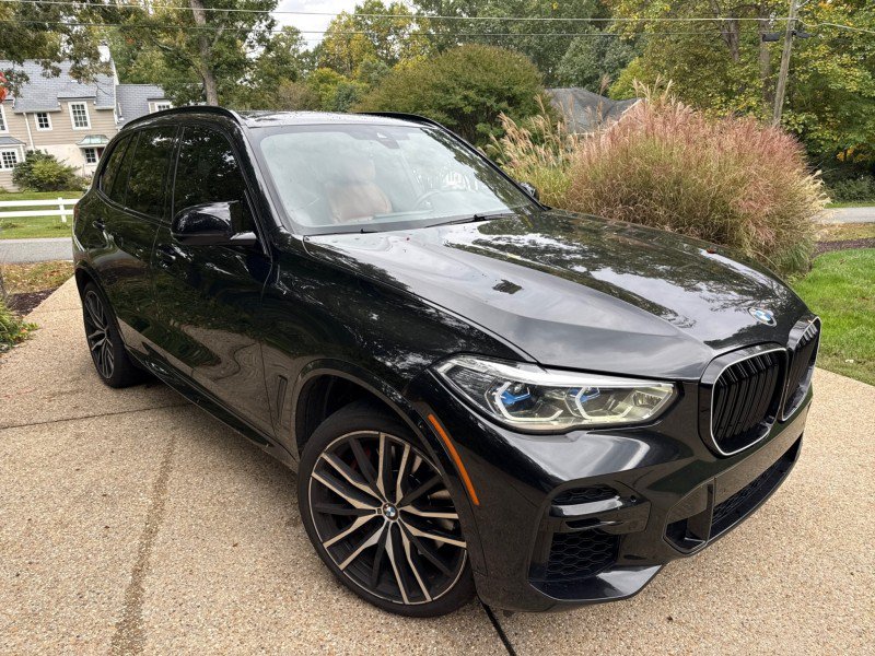 Used 2022 BMW X5 M50i w/ Executive Package AWD/4WD image 3