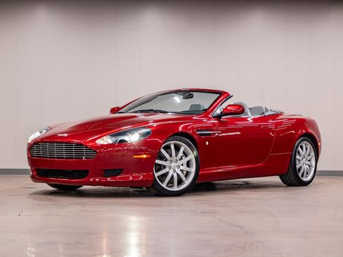 Used 2006 Aston Martin DB9 Volante RWD image 2
