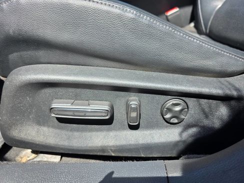 Used 2018 Honda Accord Touring image 13