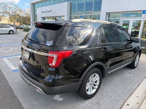 Used 2017 Ford Explorer XLT w/ Equipment Group 201A image 6