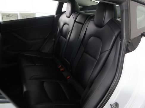 Used 2023 Tesla Model 3 Standard Range image 31