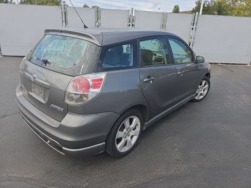 Used 2005 Toyota Matrix XR FWD image 5