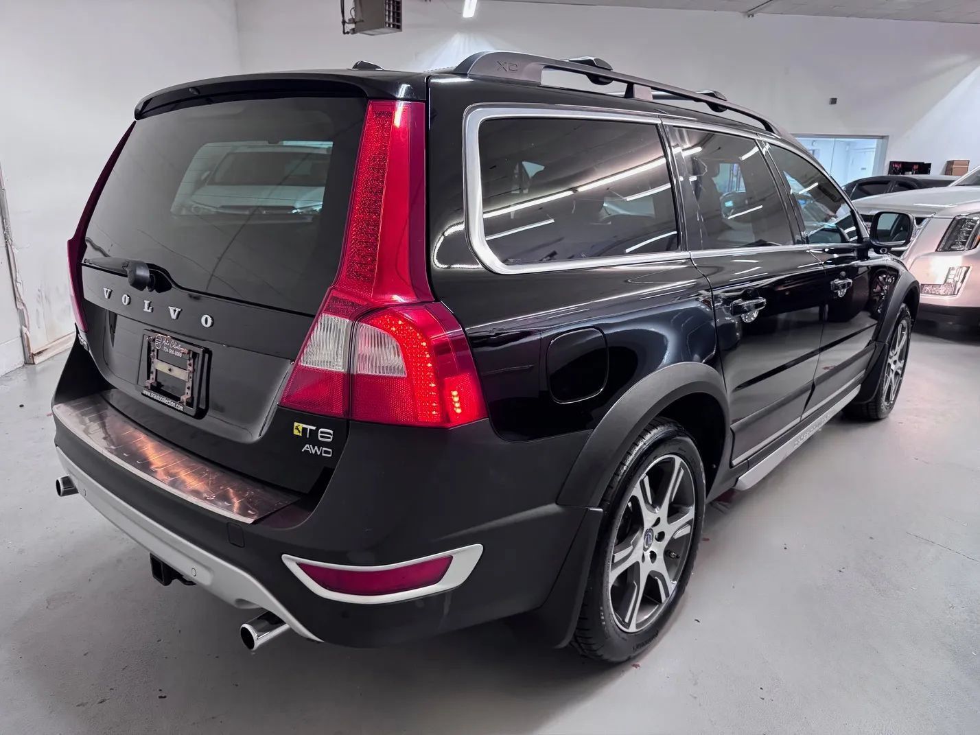 Used 2012 Volvo XC70 T6 AWD/4WD image 3