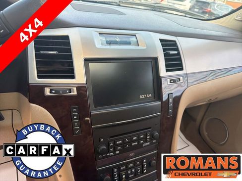 Used 2012 Cadillac Escalade ESV Luxury image 15